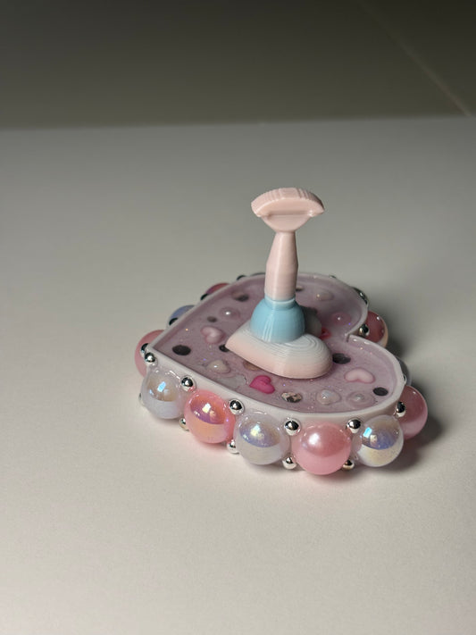 Single Heart Magnetic Nail Stand