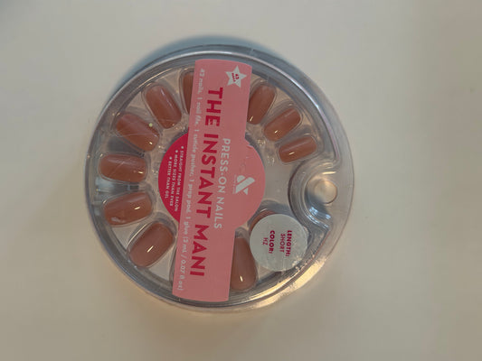 Olive & June Press On Nails