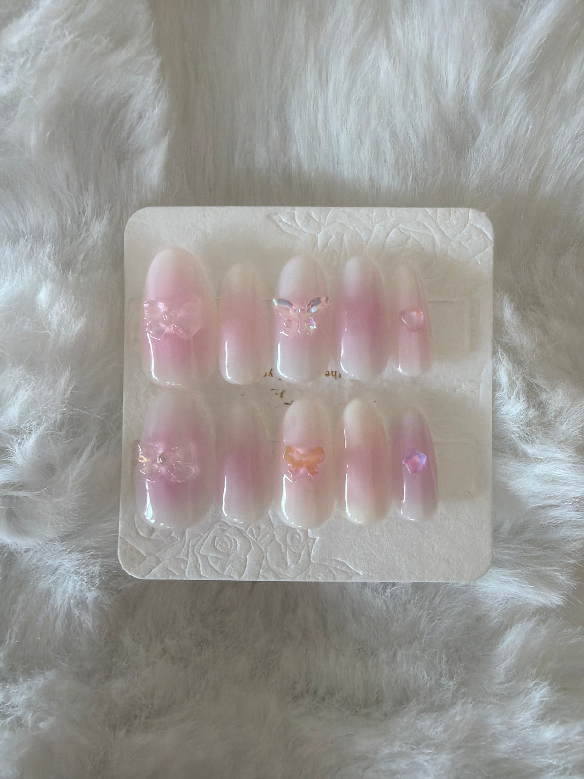 Aura Bows